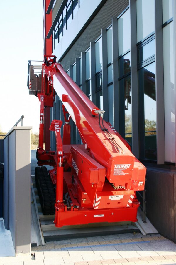36 Meter Spider Lift - Image 3